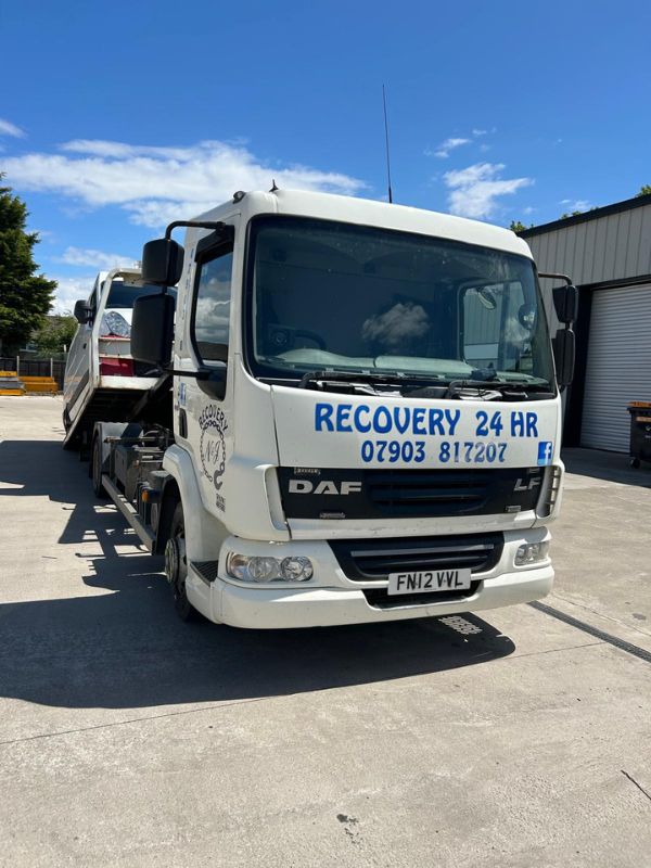 NJ Recovery 24 hour at the unit dropping off a van